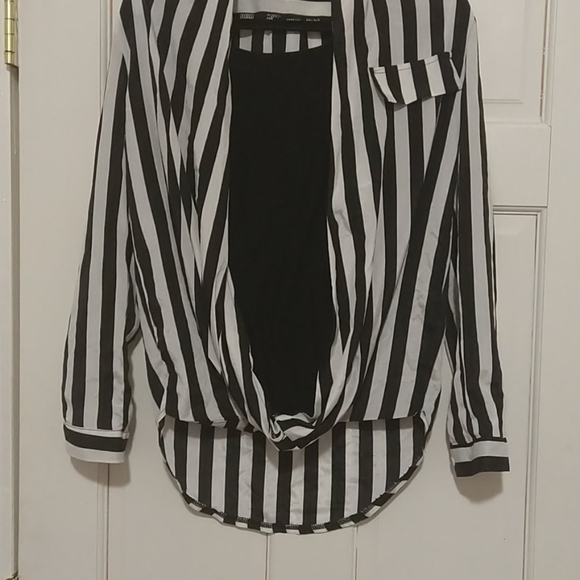 Blouse - Picture 2 of 2